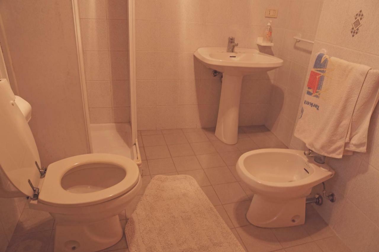 Foresteria Lombarda Da Giovanna Barzio Bagian luar foto